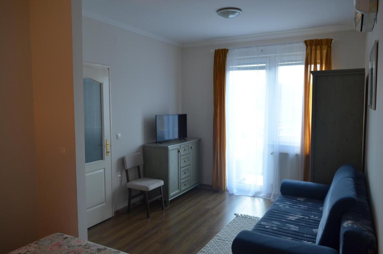 Gabi Apartman Hajdúszoboszló Exteriör bild