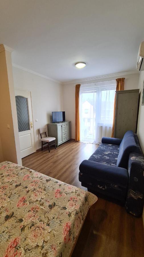 Gabi Apartman Hajdúszoboszló Exteriör bild