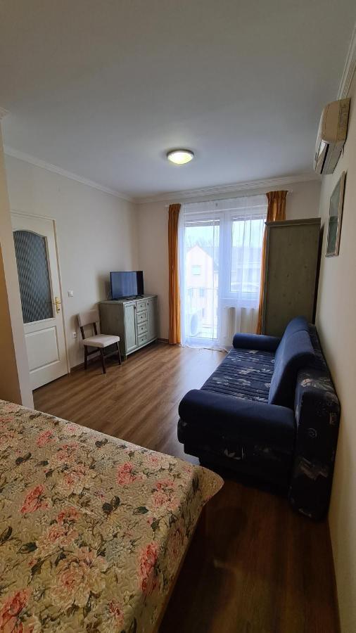 Gabi Apartman Hajdúszoboszló Exteriör bild